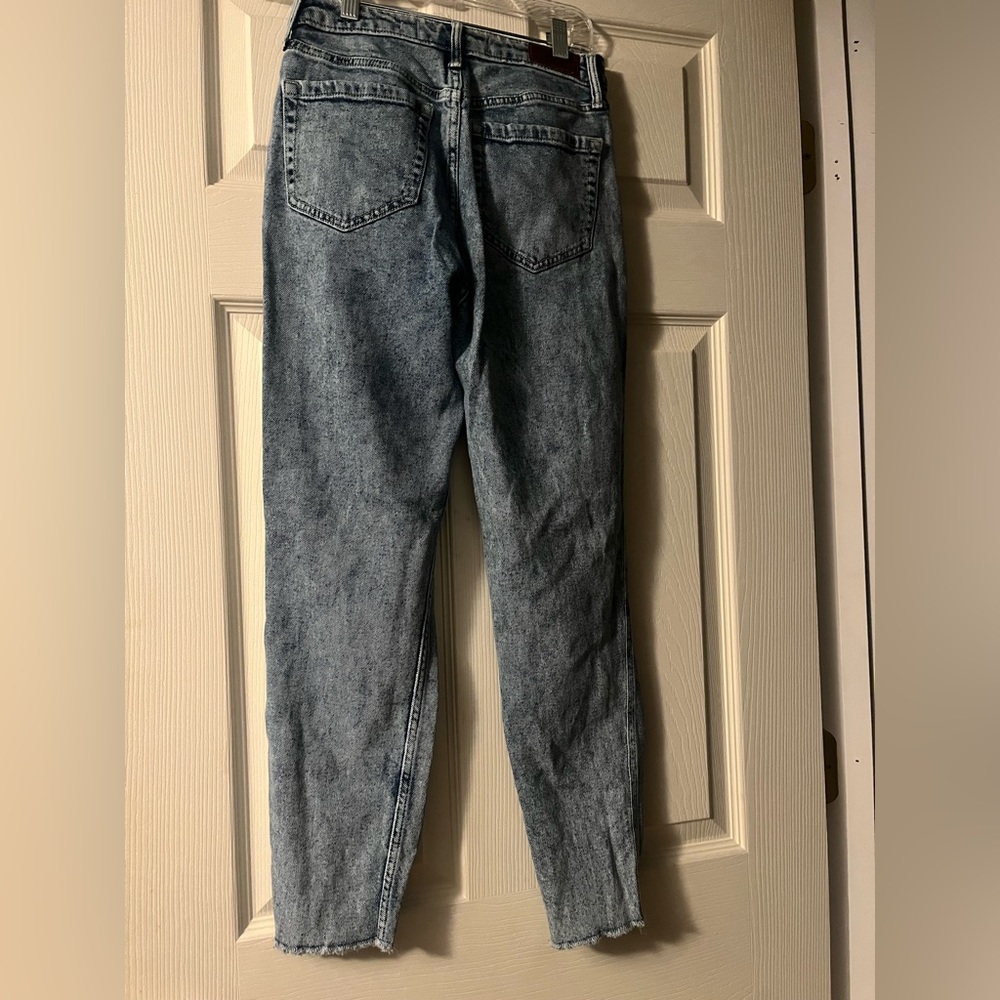 EUC - Hollister sz 3 reg. Distressed mom Jeans - Bundle and save! - Picture 2 of 3